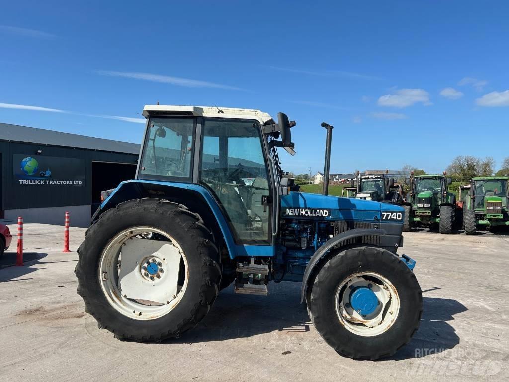 New Holland 7740 Traktorer