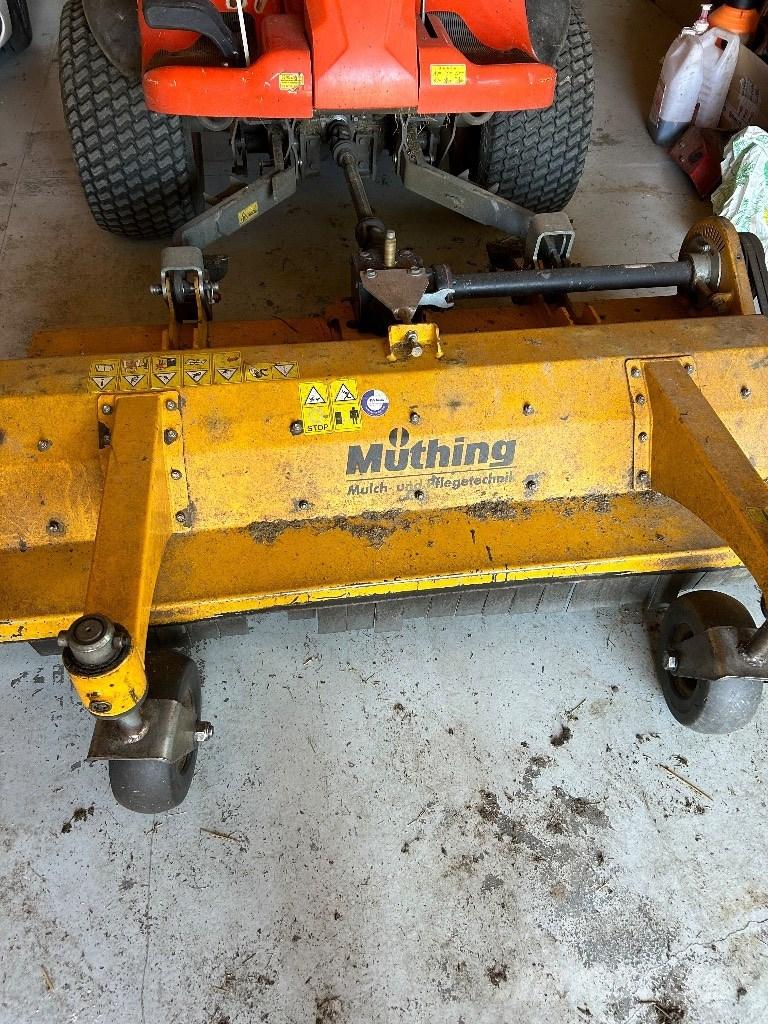 Kubota F 251 Faste og slepe klippere