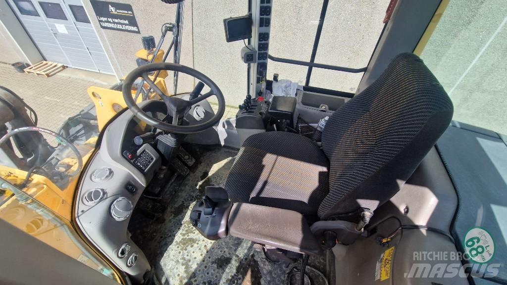 Volvo L 120 F Hjullastere