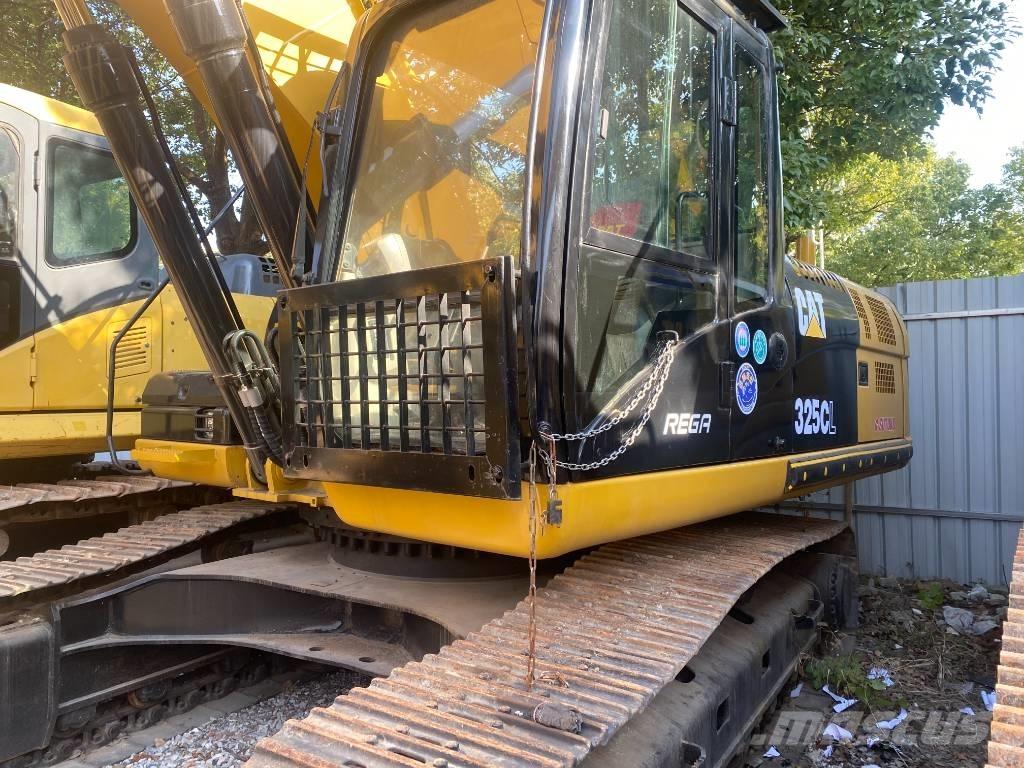 CAT 325 CL Beltegraver