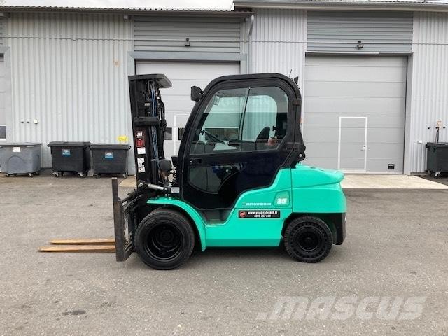 Mitsubishi FD35N Diesel Trucker
