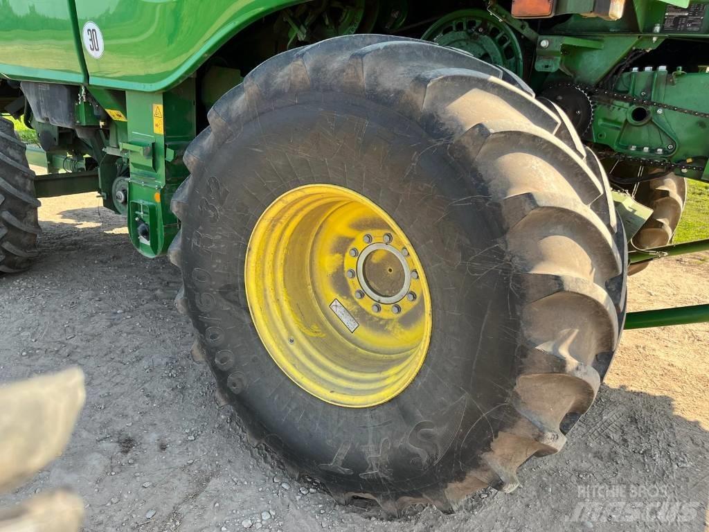 John Deere W 650 i Skurtreskere