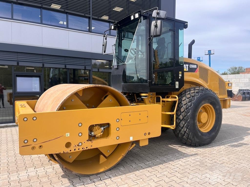 CAT CS 66 B Valsetog