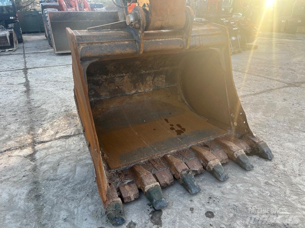 Hyundai HX 330 L Beltegraver