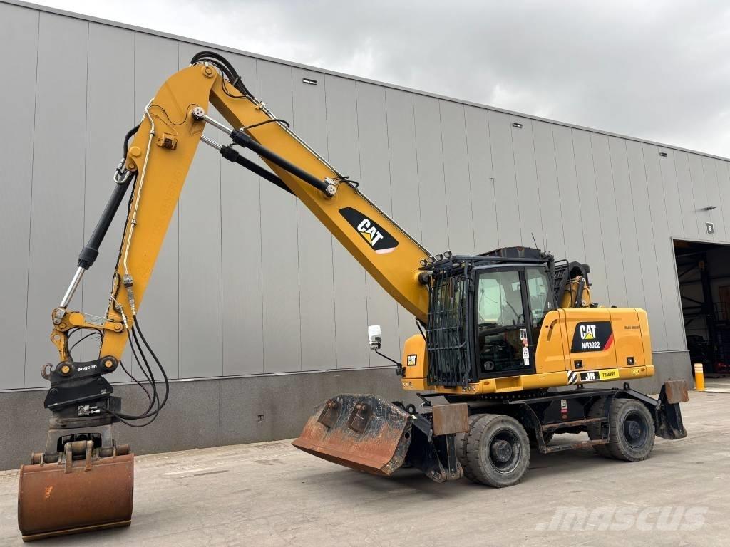 CAT MH 3022 Gravemaskiner for avfallshåndtering