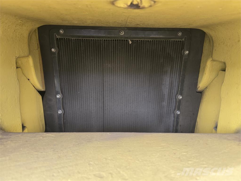 Hyster H16.00XM-6 Diesel Trucker