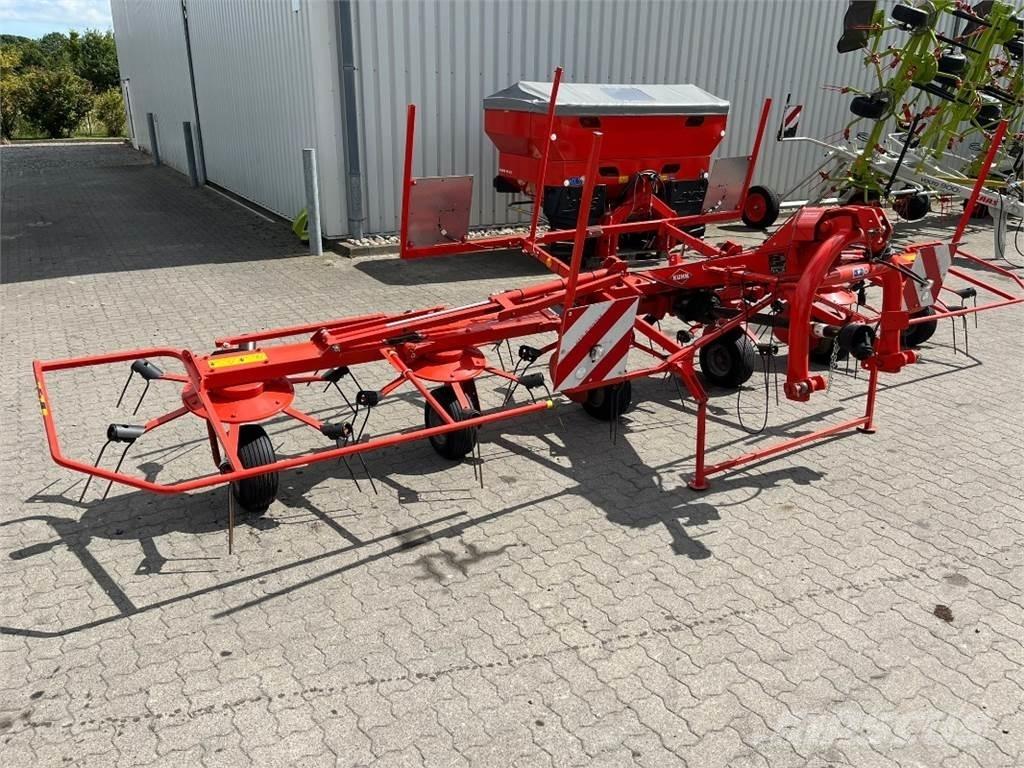 Kuhn GF6502 Raker og høyvendere