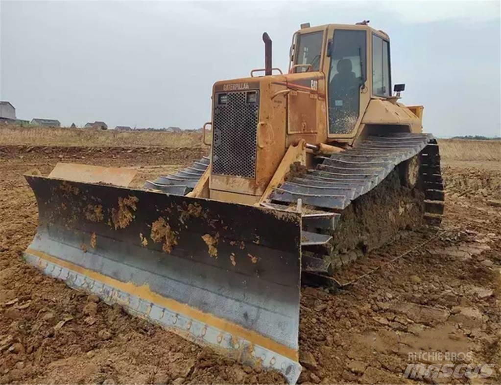 CAT D 5 N Dozere Beltegående