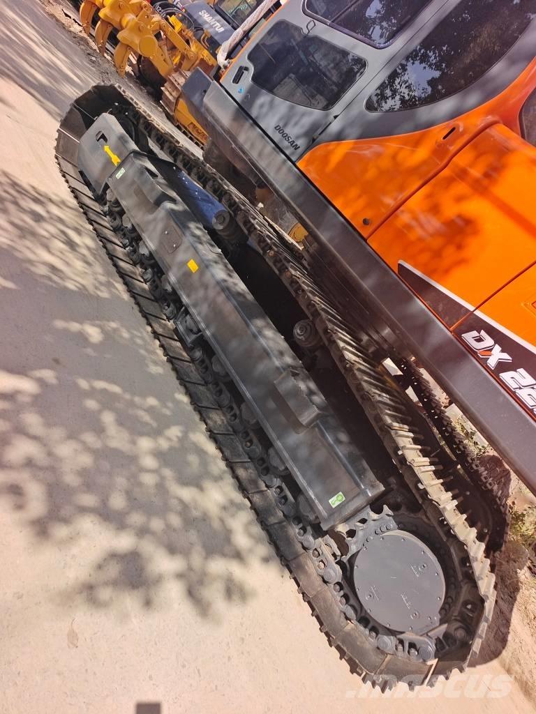 Doosan DX 225 LCA Beltegraver