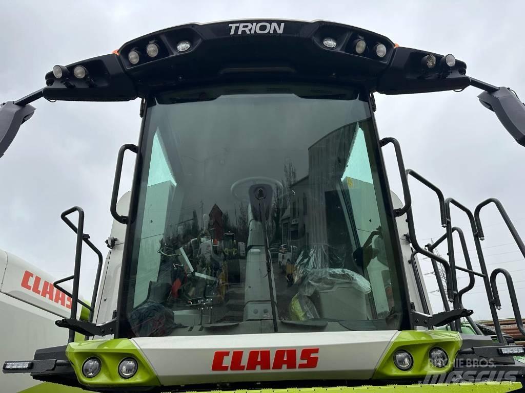 CLAAS Trion 530 Skurtreskere