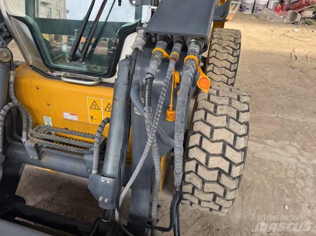 LiuGong 385 B Kompaktlastere