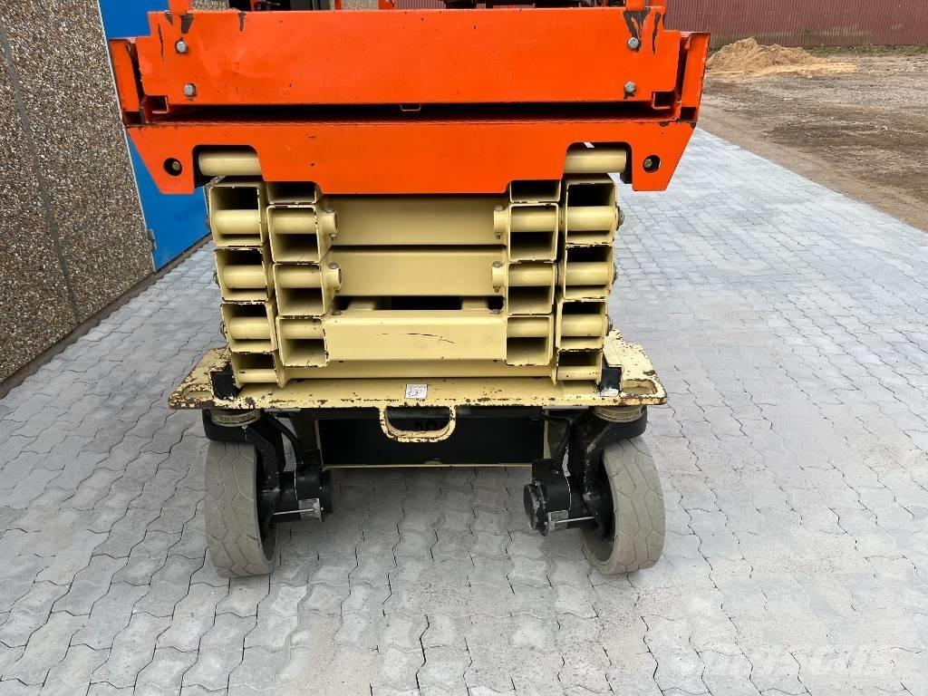 JLG 3246 ES Sakselifter