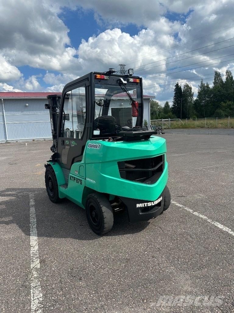 Mitsubishi FD40N Diesel Trucker