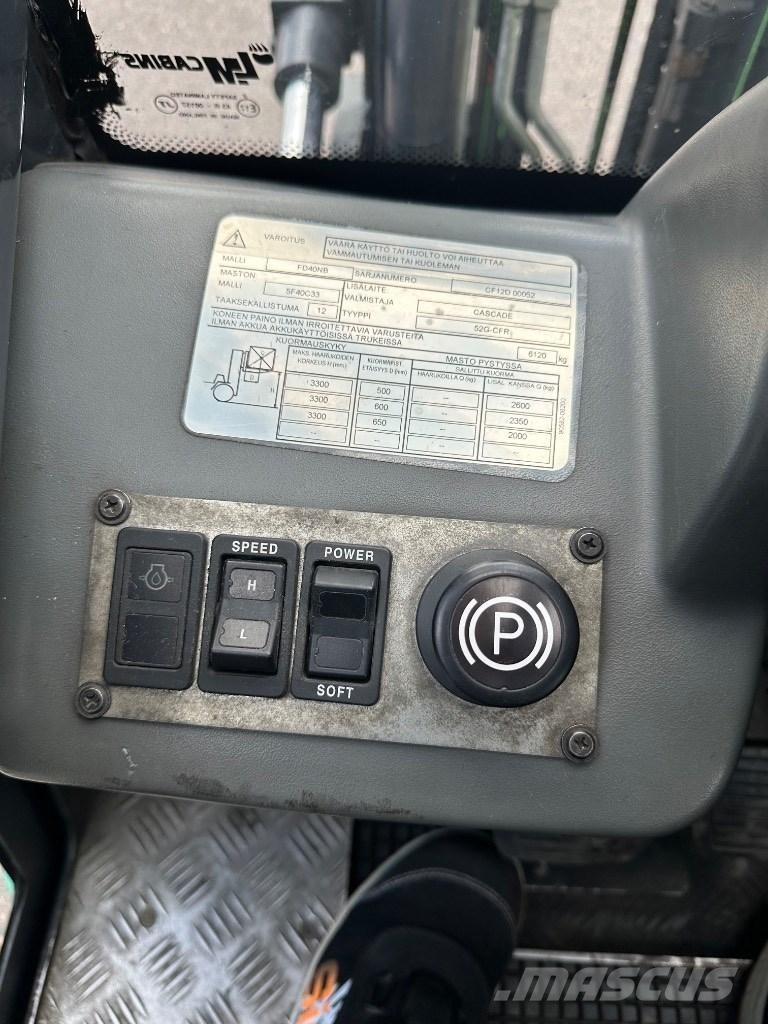 Mitsubishi FD40N Diesel Trucker