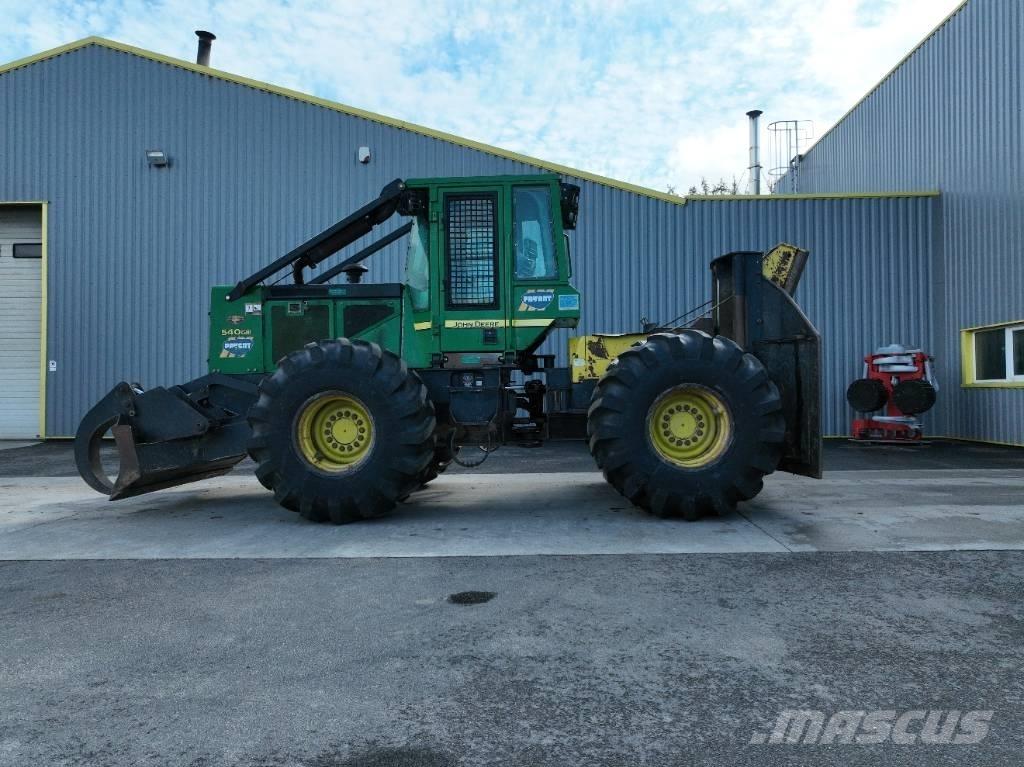 John Deere 540 G III Stammelunner