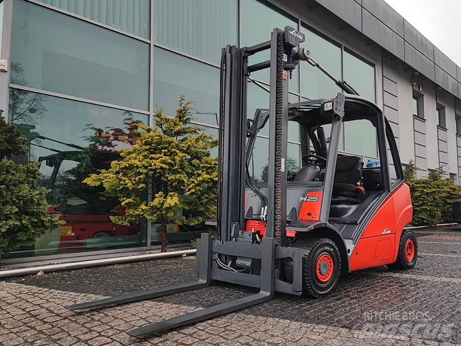 Linde H25D Diesel Trucker