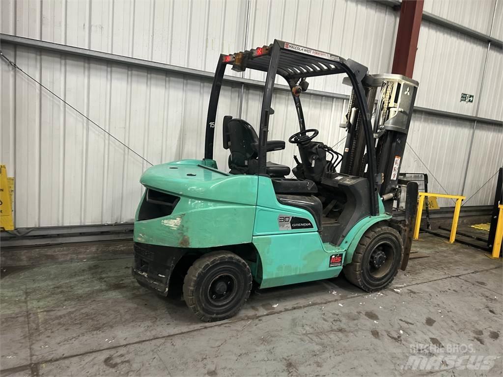 Mitsubishi FD30NT Diesel Trucker