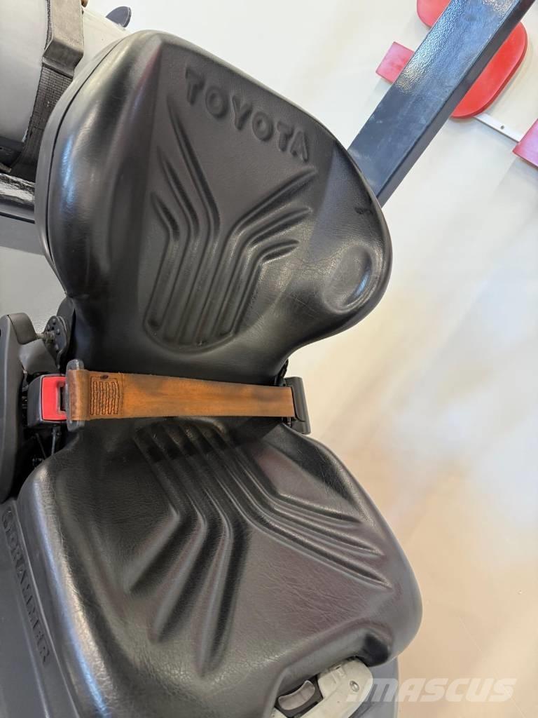 Toyota 11051 - 8FBE15T Elektriske trucker