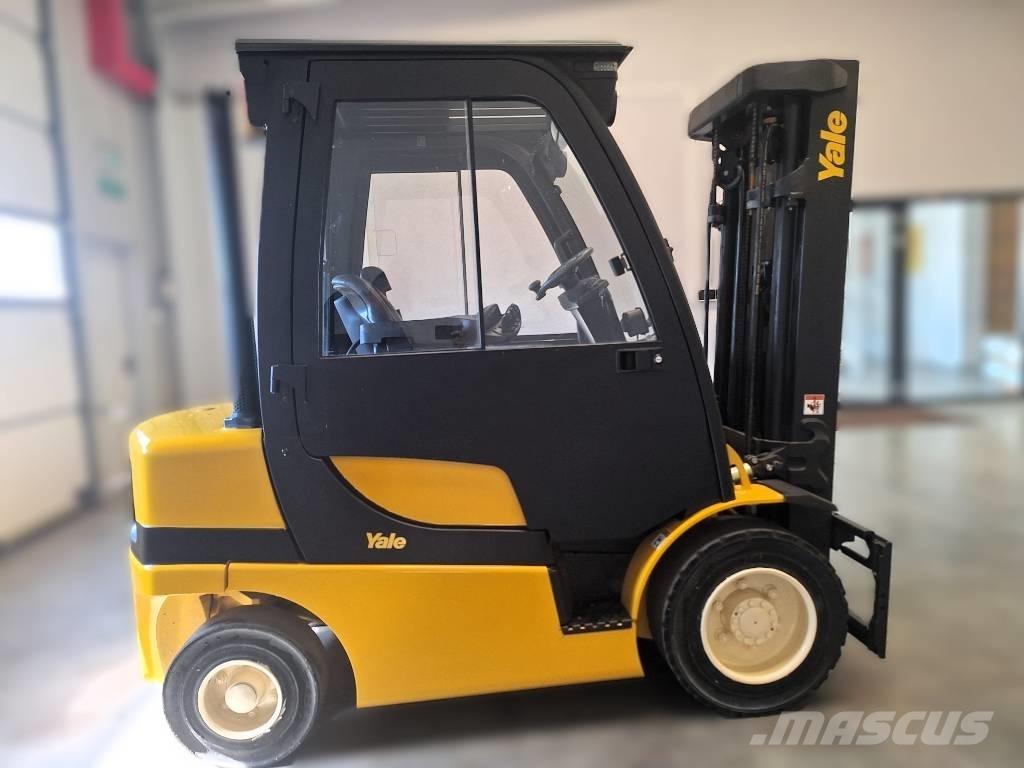 Yale GDP 25 VX Diesel Trucker