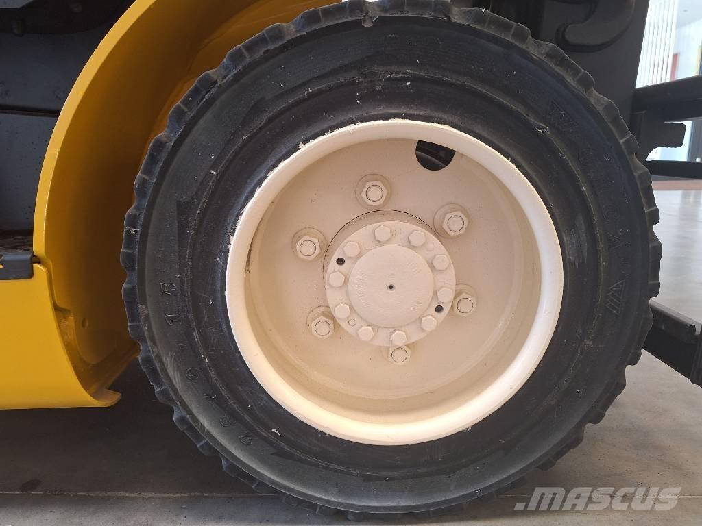 Yale GDP 25 VX Diesel Trucker