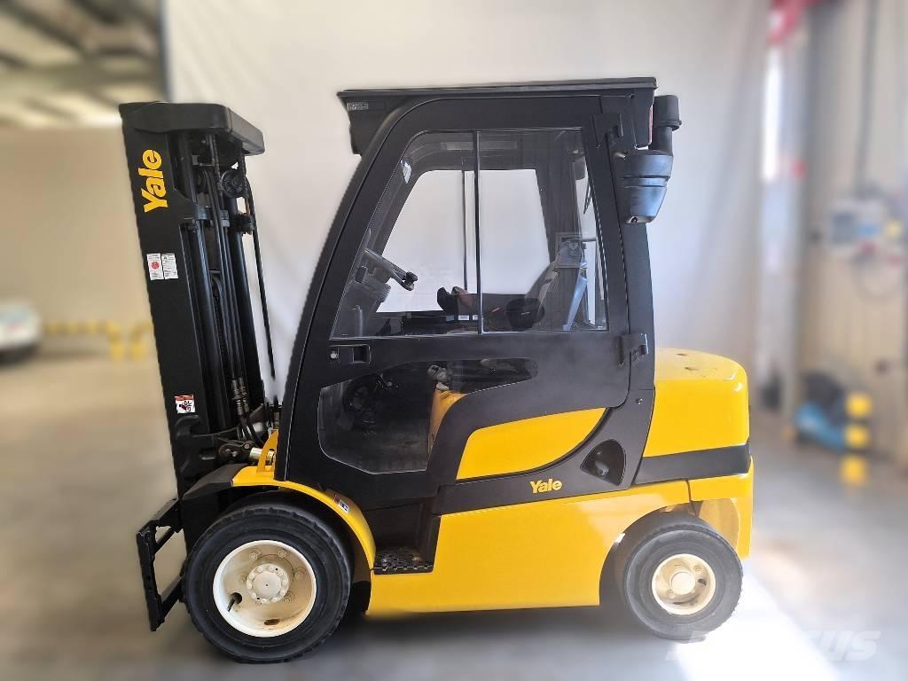 Yale GDP 25 VX Diesel Trucker
