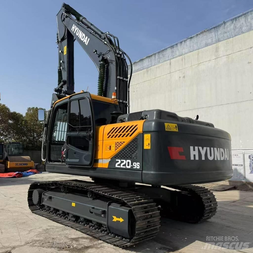 Hyundai R220-9S Beltegraver
