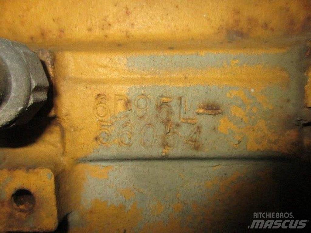 Komatsu WA100-1 Hjullastere