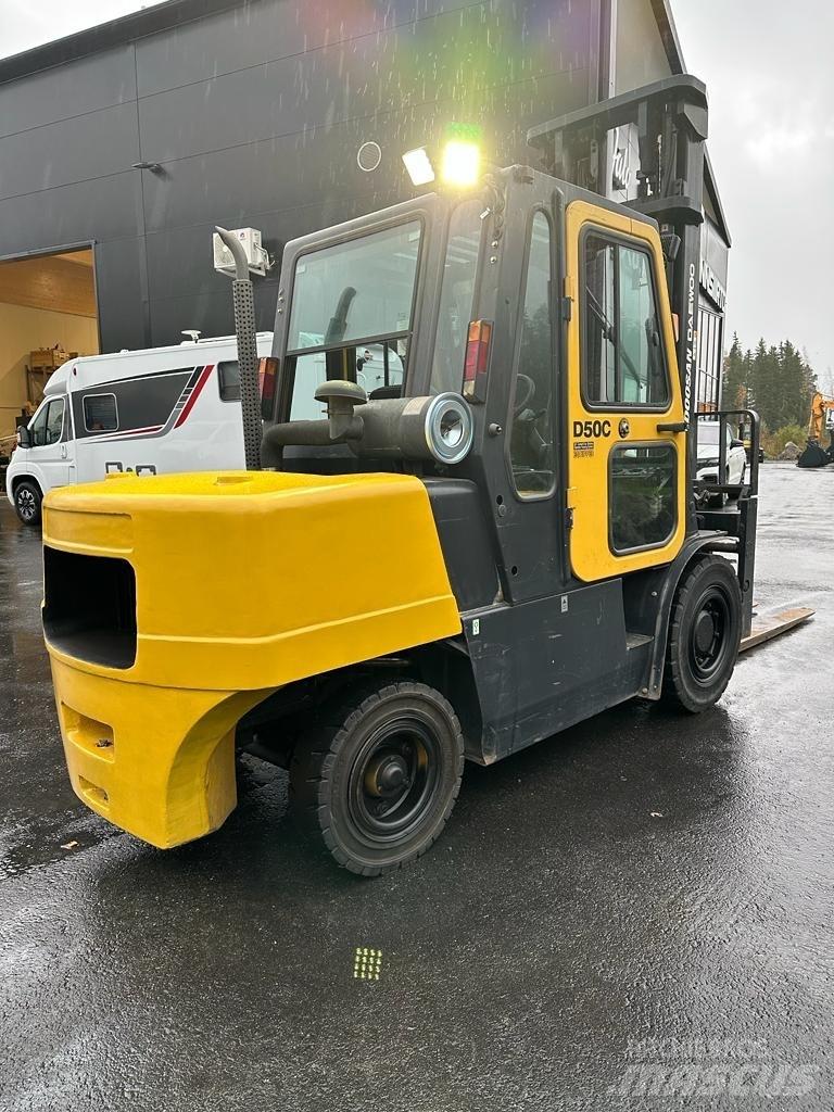 Doosan Daewoo D50-C2 Diesel Trucker