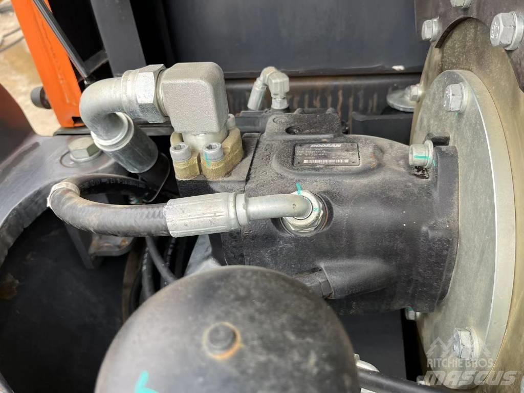 Doosan DX 140 LC Beltegraver