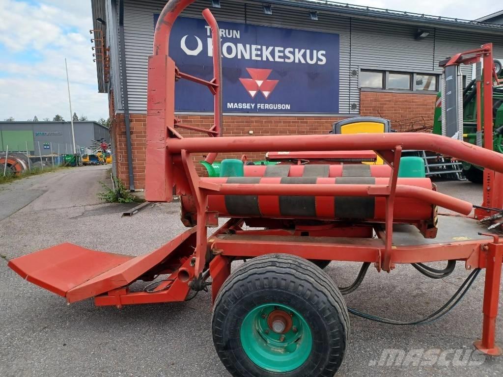 Kverneland 7517 Rundballepakker