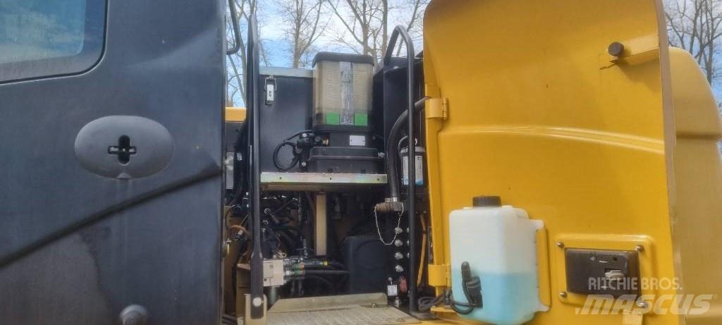 CAT M 313 D Hjulgravere