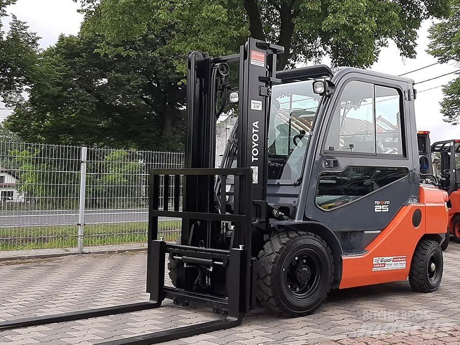 Toyota 02-8FGF25 Propan trucker