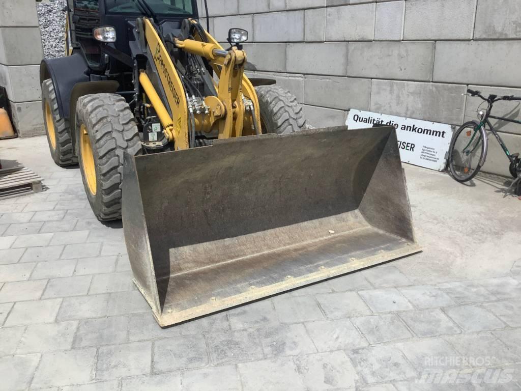 Komatsu WA100M-8 Hjullastere