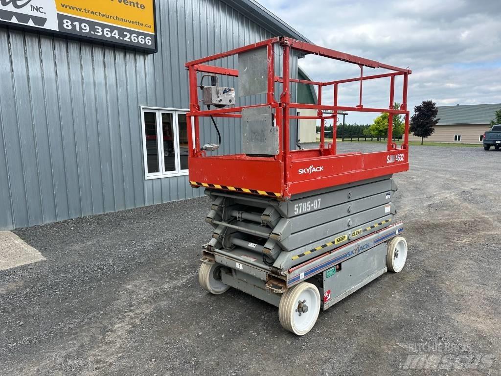 SkyJack SJ 4632 Sakselifter