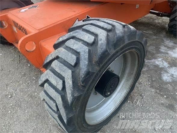 JLG 600AJ Leddede bomlifter