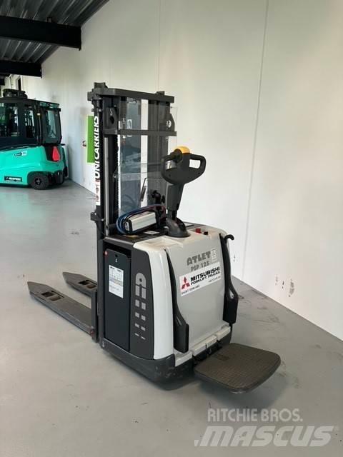 Atlet PSP125 Lavtløftende truck med platform
