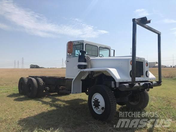 Diamond T M13 Chassis