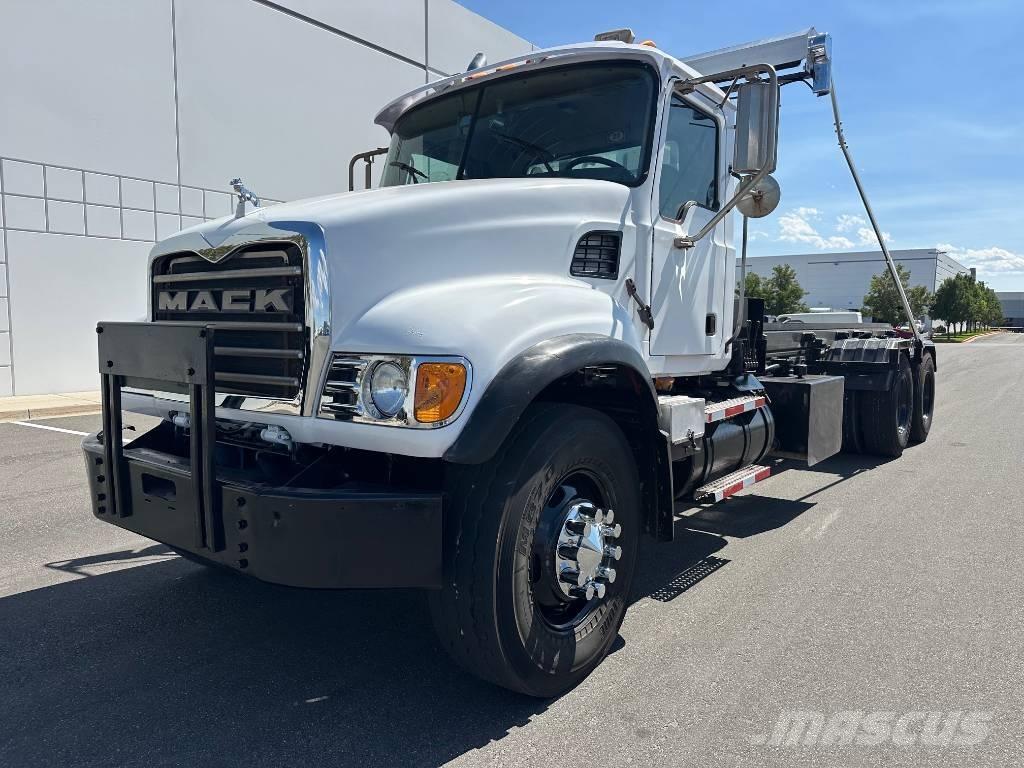 Mack CV 713 Kabelløft lastebiler