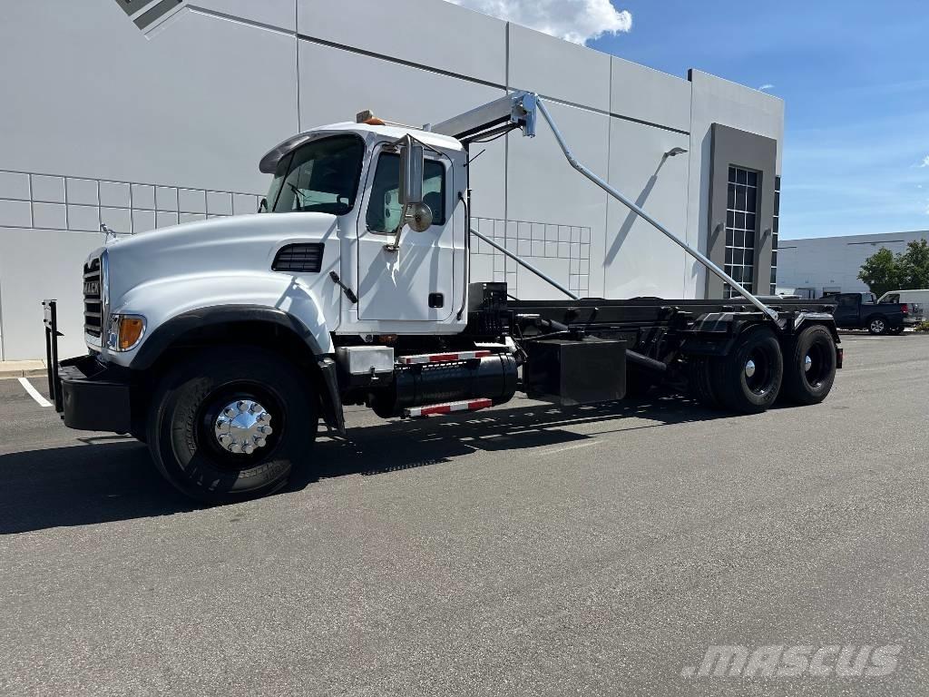 Mack CV 713 Kabelløft lastebiler