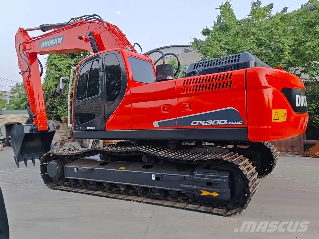 Doosan DX300LC-9C Beltegraver