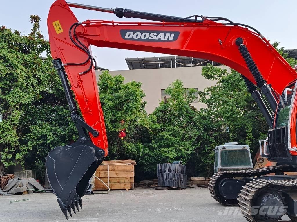 Doosan DX300LC-9C Beltegraver