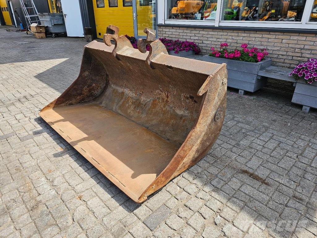 Beco Slotenbak Skuffer