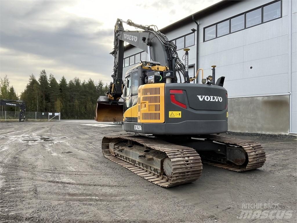 Volvo ECR 235 DL Beltegraver