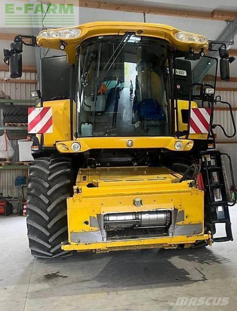 New Holland cr8080 Skurtreskere