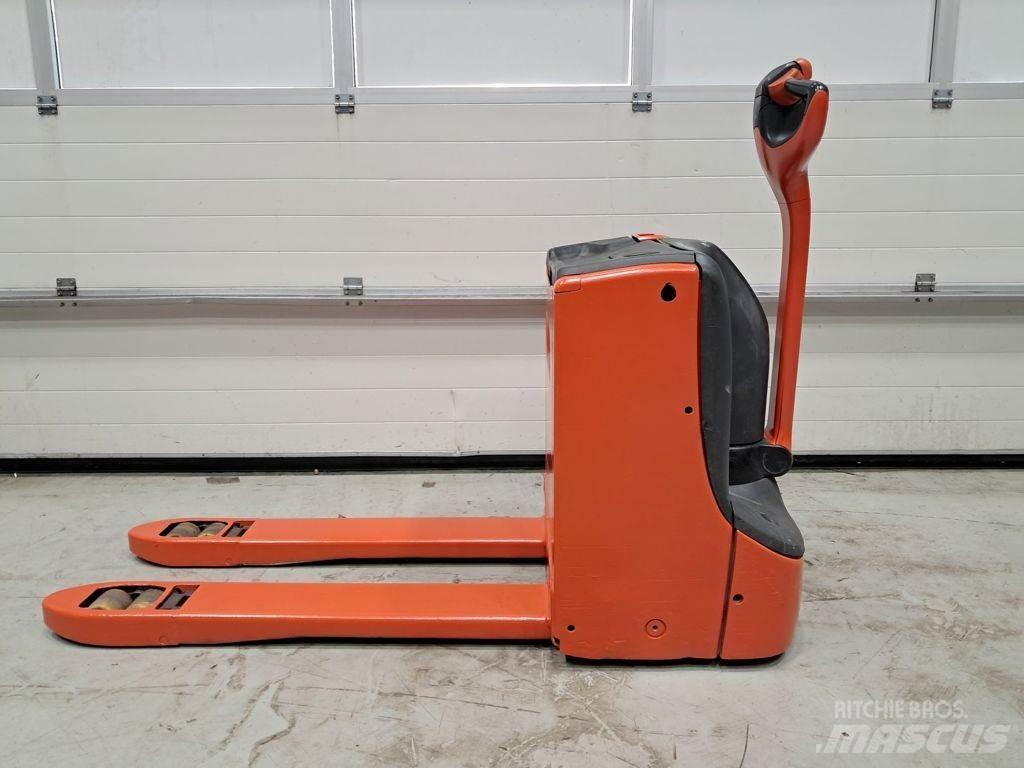 Linde T16 Lavtløftende truck