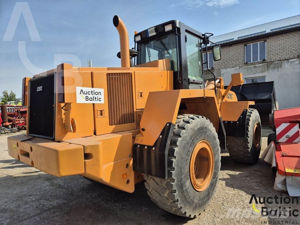 CASE 821 C Hjullastere