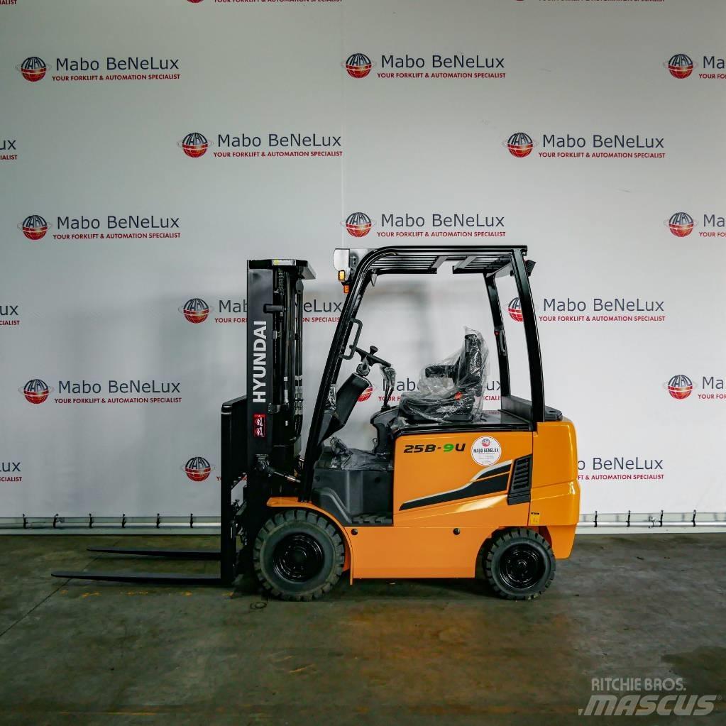 Hyundai 25B-9U Diesel Trucker