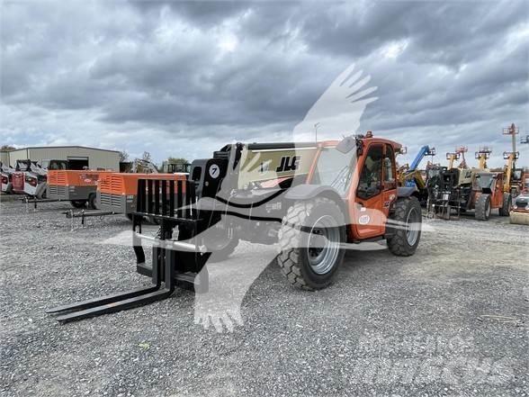 JLG 742 Teleskoplastere