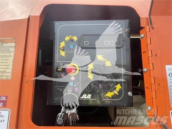 JLG 800S Teleskop bomlifter