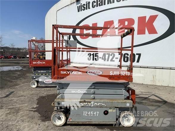 SkyJack SJ3219 Sakselifter